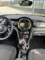 Mini 5-deurs (f55) 1.5 136pk 2015 Zwart, Auto's, Mini, 136 pk, Zwart, Origineel Nederlands, Handgeschakeld