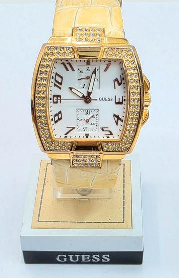 Guess Dames Horloge Met Swarovski kristallen beschikbaar voor biedingen