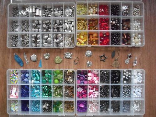 Partij kralen -2, Hobby en Vrije tijd, Kralen en Sieraden maken, Zo goed als nieuw, Kraal, Ophalen of Verzenden