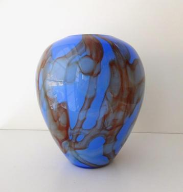 Grote glazen vaas blauw opaline patroon in roodbruin 3638-g beschikbaar voor biedingen