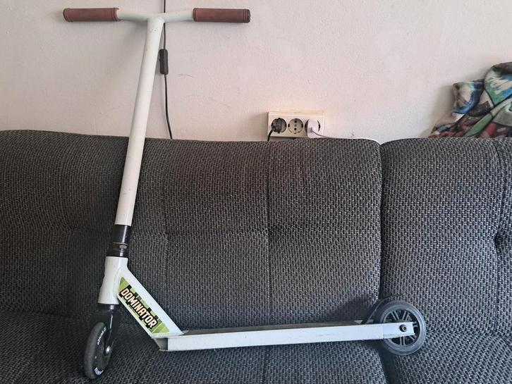 Dominator stuntstep, Fietsen en Brommers, Steps, Gebruikt, Ophalen