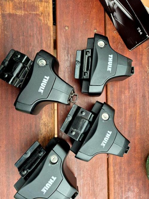 Thule Rapid System 754 voetset voor glad dak, Auto diversen, Dakdragers, Zo goed als nieuw, Ophalen of Verzenden