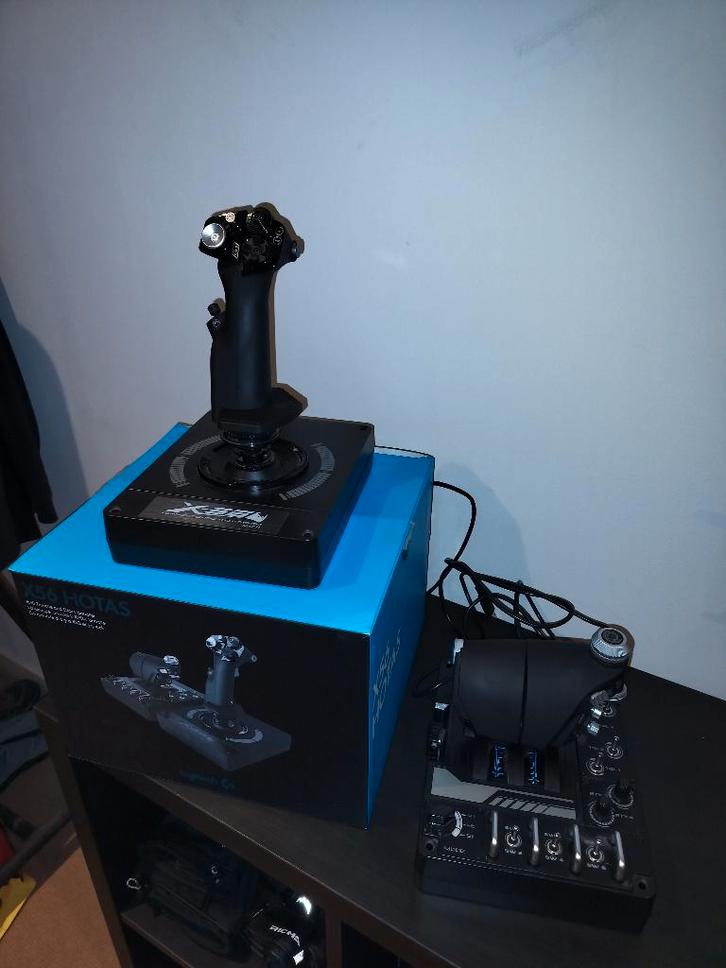 Logitech X56 HOTAS in Nieuwstaat, Computers en Software, Joysticks, Zo goed als nieuw, Ophalen