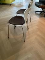 Twee vlinderstoelen - Design klassiekers, Huis en Inrichting, Stoelen, Ophalen, Gebruikt, Twee, Bruin