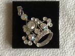 Zilverkleurige hanger met strass steentjes, Overige materialen, Overige voorstellingen, Ophalen of Verzenden, Zo goed als nieuw