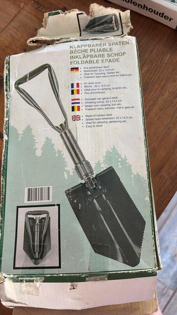 Inklapbare schop beschikbaar voor biedingen