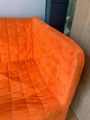 Oranje Bank met Deken van Ikea