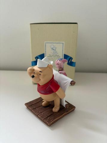 Winnie de Poeh 'A Great Adventure Begins' Beeldje beschikbaar voor biedingen
