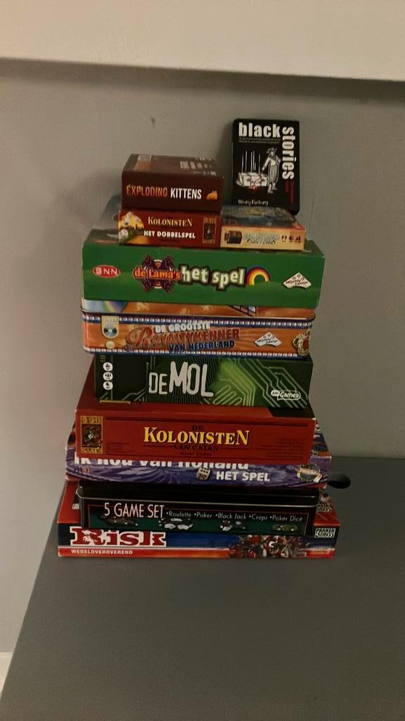 Spelletjes oa risk, kolonisten van catan, wie is de mol, Hobby en Vrije tijd, Gezelschapsspellen | Bordspellen, Zo goed als nieuw