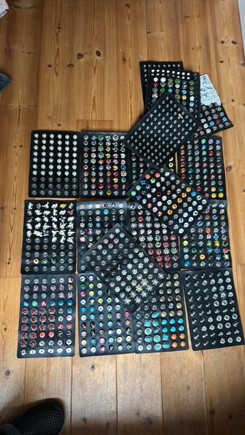 Soort ‘noosa’ drukkers, veel beschikbaar voor biedingen