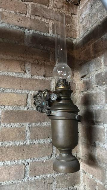 Vintage koperen lamp beschikbaar voor biedingen