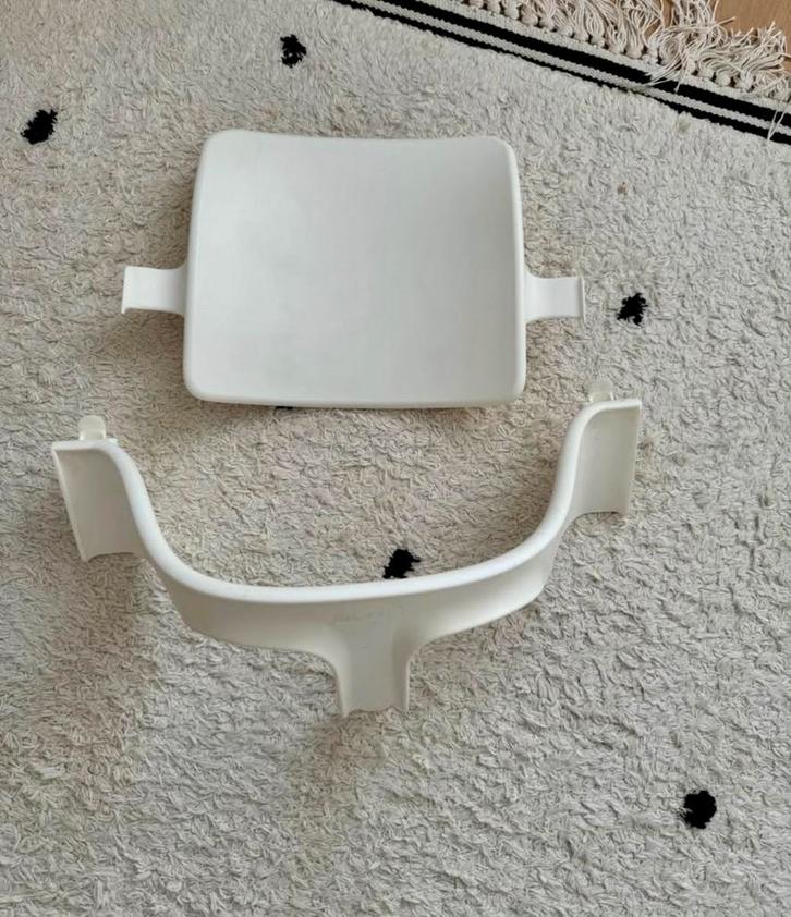Te koop: Stokke Tripp Trapp Babyset uitstekende staat, Kinderen en Baby's, Kinderstoelen, Zo goed als nieuw, Meegroeistoel, Ophalen