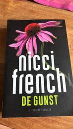 Nicci French - De gunst - special AH/Jumbo, Gelezen, Nicci French, Ophalen of Verzenden, Nederland