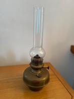 Oude olielamp met glazen kap, Antiek en Kunst, Antiek | Lampen, Ophalen of Verzenden