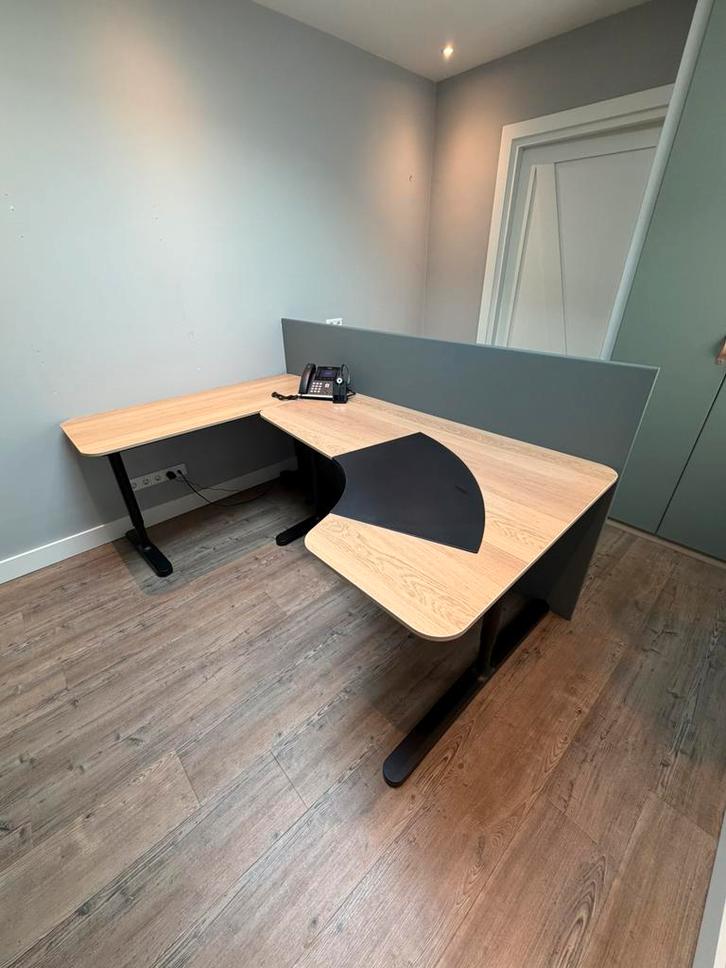 Bureau, Huis en Inrichting, Bureaus, Zo goed als nieuw, Bureau, In hoogte verstelbaar, Ophalen