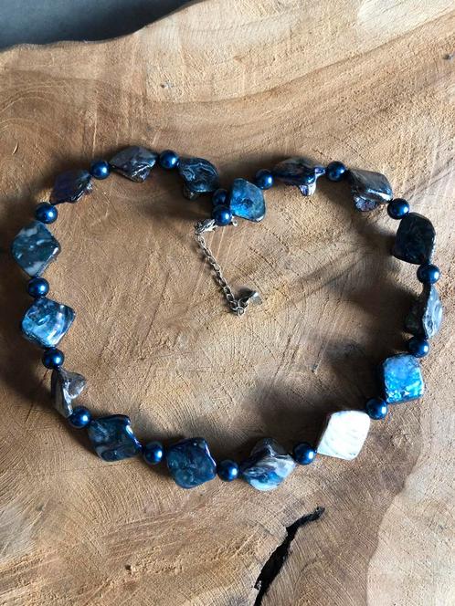 Nieuw! Blauwe schelp/ parel ketting, Sieraden, Tassen en Uiterlijk, Kettingen, Nieuw, Blauw, Verstelbaar, Ophalen of Verzenden