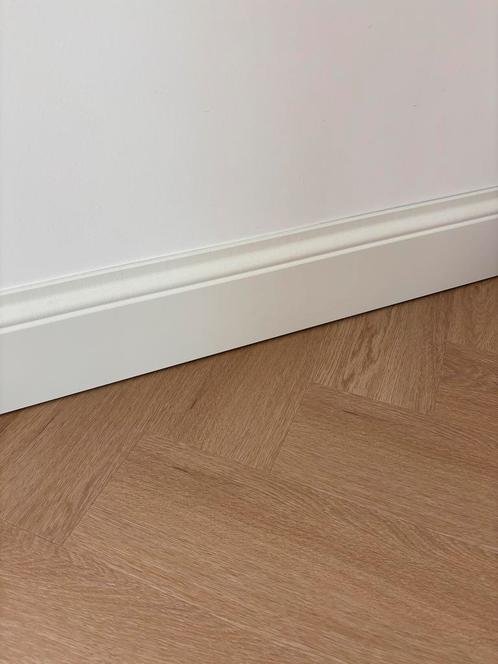 Plinten klassiek, Doe-het-zelf en Verbouw, Plinten en Afwerking, Nieuw, Plinten, Mdf, 200 tot 250 cm, Ophalen
