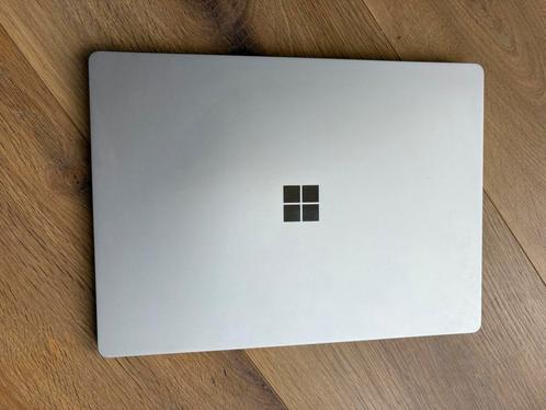 Surface laptop 2 8gb 256gb ssd inclusief dock, pen & voeding, Computers en Software, Windows Laptops, Zo goed als nieuw, 13 inch