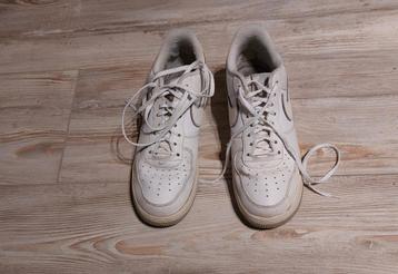 1 paar Nike_Wit_Air Force 1 '07 beschikbaar voor biedingen
