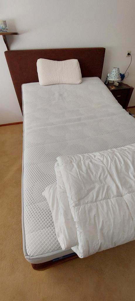 Senioren ledikant twijfelaar 1.20 x 2.00 cm., Huis en Inrichting, Slaapkamer | Matrassen en Bedbodems, Zo goed als nieuw, Eenpersoons