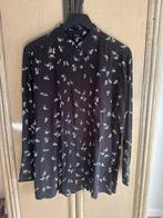 Yesta lange doorknoop blouse zwarte print nieuw maat 2(50), Ophalen of Verzenden, Nieuw, Zwart, Blouse of Tuniek