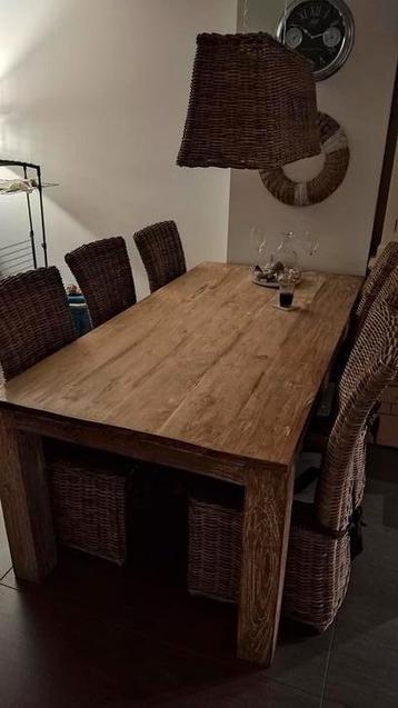 mangohouten eettafel. beschikbaar voor biedingen