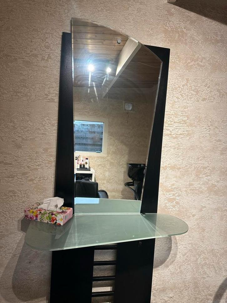 Kappersspiegel in uitstekende staat, Huis en Inrichting, Woonaccessoires | Spiegels, Zo goed als nieuw, 50 tot 75 cm, 100 tot 150 cm