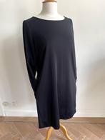 Zusss: Nieuwe diep zwarte jurk; travel stof. Maat M/L, Kleding | Dames, Jurken, Zwart, Maat 42/44 (L), Nieuw, Ophalen of Verzenden