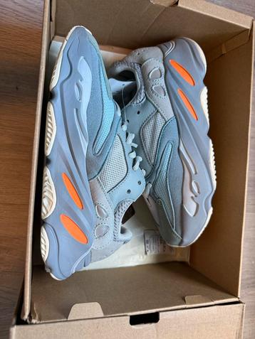 Yeezy Boost 700 - Maat 39 - Nieuw in doos beschikbaar voor biedingen