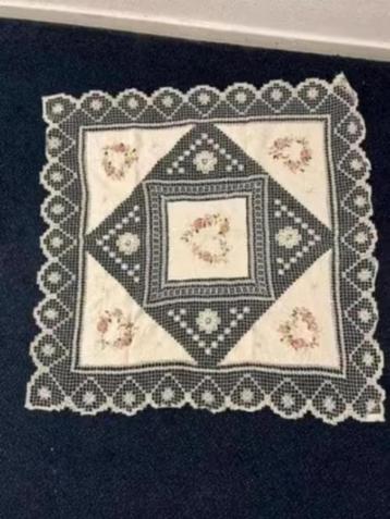 NIEUW! Kleedjes 2 stuks crème 90 x 90 cm € 11,99 beschikbaar voor biedingen