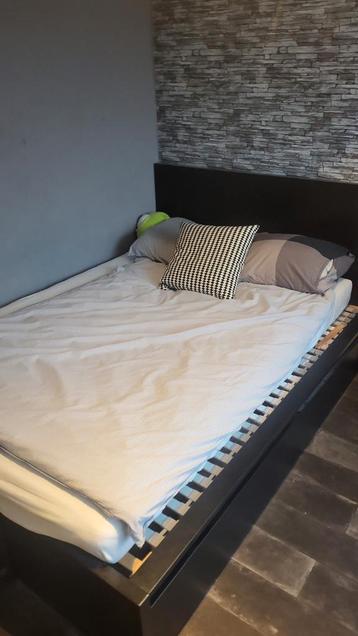 Zwartbruin bedframe 140x200 met lades - afbeelding 1