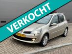 Renault Clio 2.0-16V Initiale | Automaat | vol leder, Auto's, Renault, Gebruikt, 4 cilinders, Beige, Parkeersensor