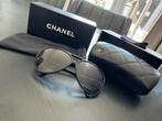Chanel zonnebril met brillenkoker aviator 5206, Sieraden, Tassen en Uiterlijk, Zonnebrillen en Brillen | Dames, Overige merken