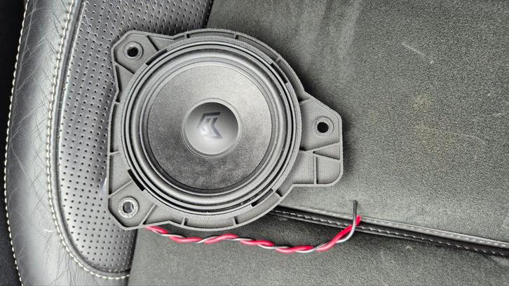 Boxmore BXS  KC100FL S 3.1 centerspeaker (Volvo) XC40, Auto diversen, Autospeakers, Zo goed als nieuw, Ophalen of Verzenden