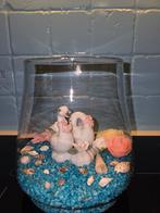 Decoratieve glazen vaas met porseleinen zwanen, Ophalen of Verzenden, Zo goed als nieuw