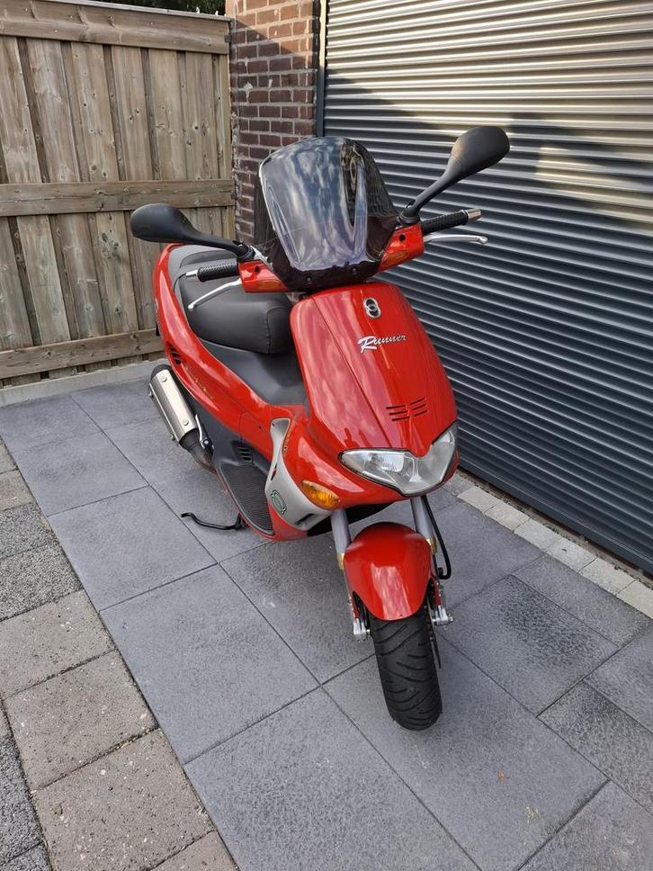 Gilera Runner Fx 125cc, Fietsen en Brommers, Scooters | Piaggio, Zo goed als nieuw, Overige modellen, Benzine, Ophalen