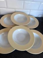 6 Geel wit Hema diepe borden, Gebruikt, Ophalen of Verzenden, Bord(en), Overige stijlen