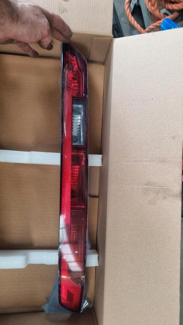 Nieuwe Audi Q5 Achterlicht Links in Bumper Valeo beschikbaar voor biedingen