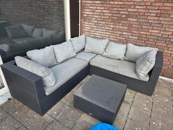 Tuinset met kussens (grijs) incl. Tafeltje met glasplaat beschikbaar voor biedingen