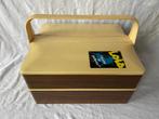 Vintage naaibox met inhoud, Gebruikt, Overige typen, Onbekend, Ophalen of Verzenden