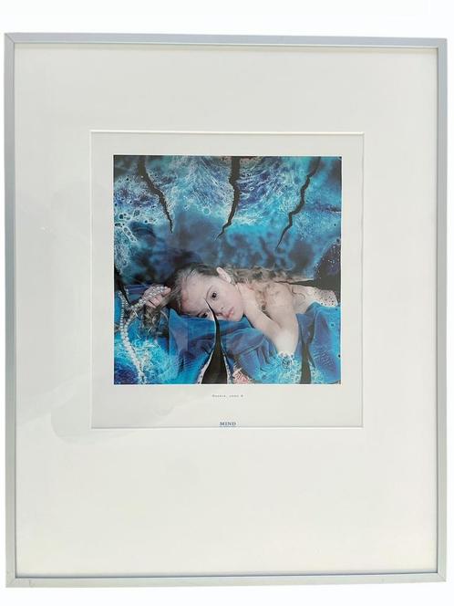 Erwin Olaf, Mind of their own, Saskia, ingelijst, Antiek en Kunst, Kunst | Schilderijen | Modern, Ophalen