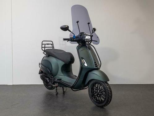 Vespa Sprint Candy Cobra Green NIEUW 0 KM CUSTOM, Fietsen en Brommers, Scooters | Vespa, Nieuw, Ophalen of Verzenden