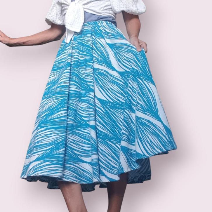 Swingrok cirkelrok blauw wit grafisch recycled mt 36 tm 44, Kleding | Dames, Rokken, Nieuw, Blauw, Onder de knie, Ophalen of Verzenden