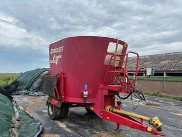 Trioliet voermengwagen beschikbaar voor biedingen