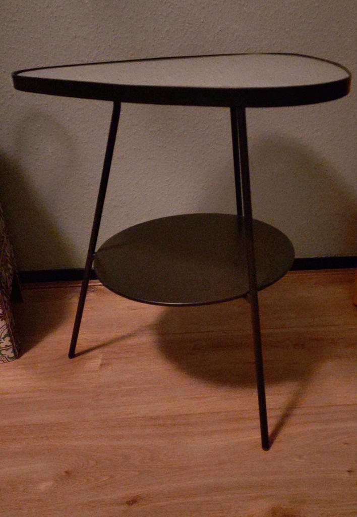 IKEA ULSBERG Bijzettafel, Huis en Inrichting, Tafels | Bijzettafels, Gebruikt, Rechthoekig, Minder dan 55 cm, Ophalen