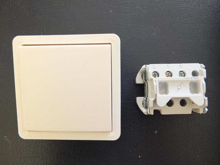 Niko Wisselschakelaars IP55 (opbouw), Doe-het-zelf en Verbouw, Elektra en Kabels, Nieuw, Schakelaar, Ophalen of Verzenden