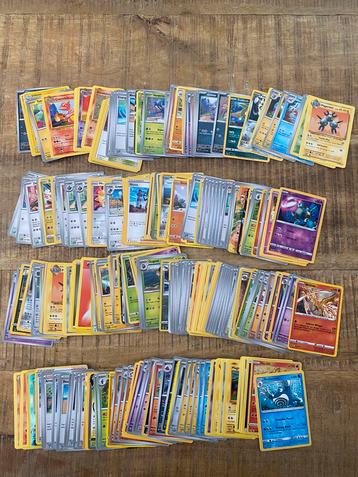 Meer dan 240 Pokémon kaarten beschikbaar voor biedingen