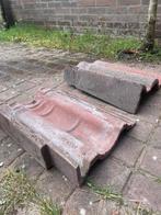 2 stuks redland dakpan hoek, Ophalen, Gebruikt, Steen of Klei, Minder dan 5 m²