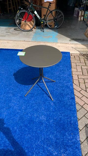 Outsunny Tuintafel Weerbestendige Balkontafel Ø60 x 70 cm beschikbaar voor biedingen