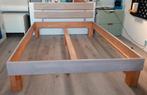 Licht houten bedframe met losse, verstelbare lattenbodems, Huis en Inrichting, Ophalen, Tweepersoons, 140 cm, Hout
